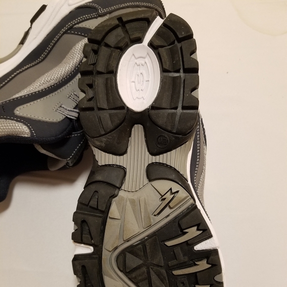Men's Skechers Stamina Size 8 - Picture 2 of 5